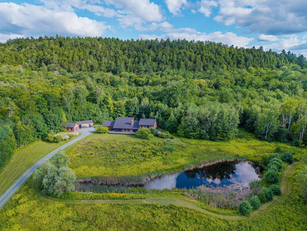 Unit for sale at 42 Hardscrabble, Lyme, NH 03768