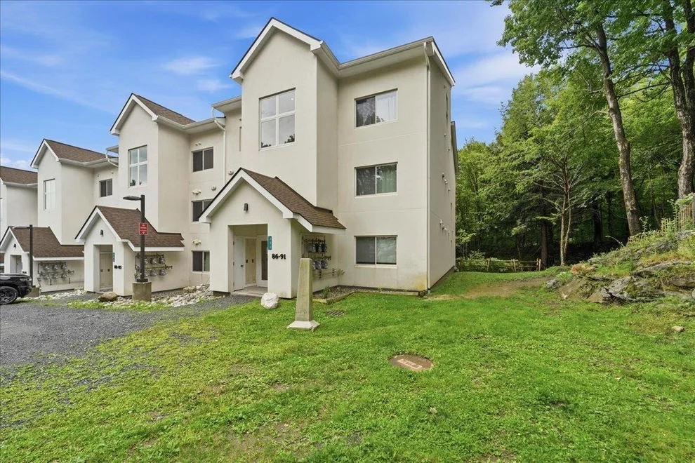 Unit for sale at 251 Mountainside, Warren, VT 05674