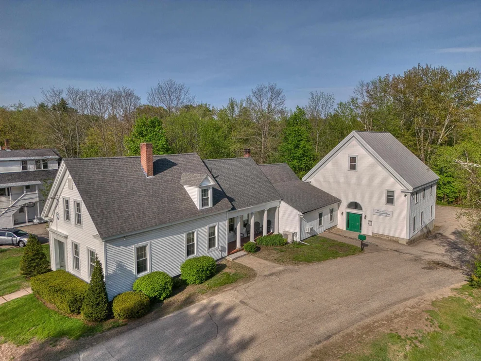 Unit for sale at 87 Washington, Conway, NH 03818
