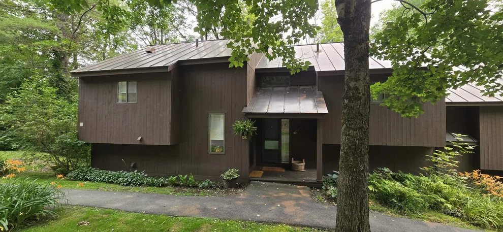 Unit for sale at 445 Old Quechee, Hartford, VT 05059