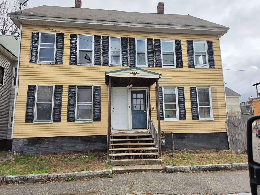 Unit for sale at 33-35 Chesley, Concord, NH 03301