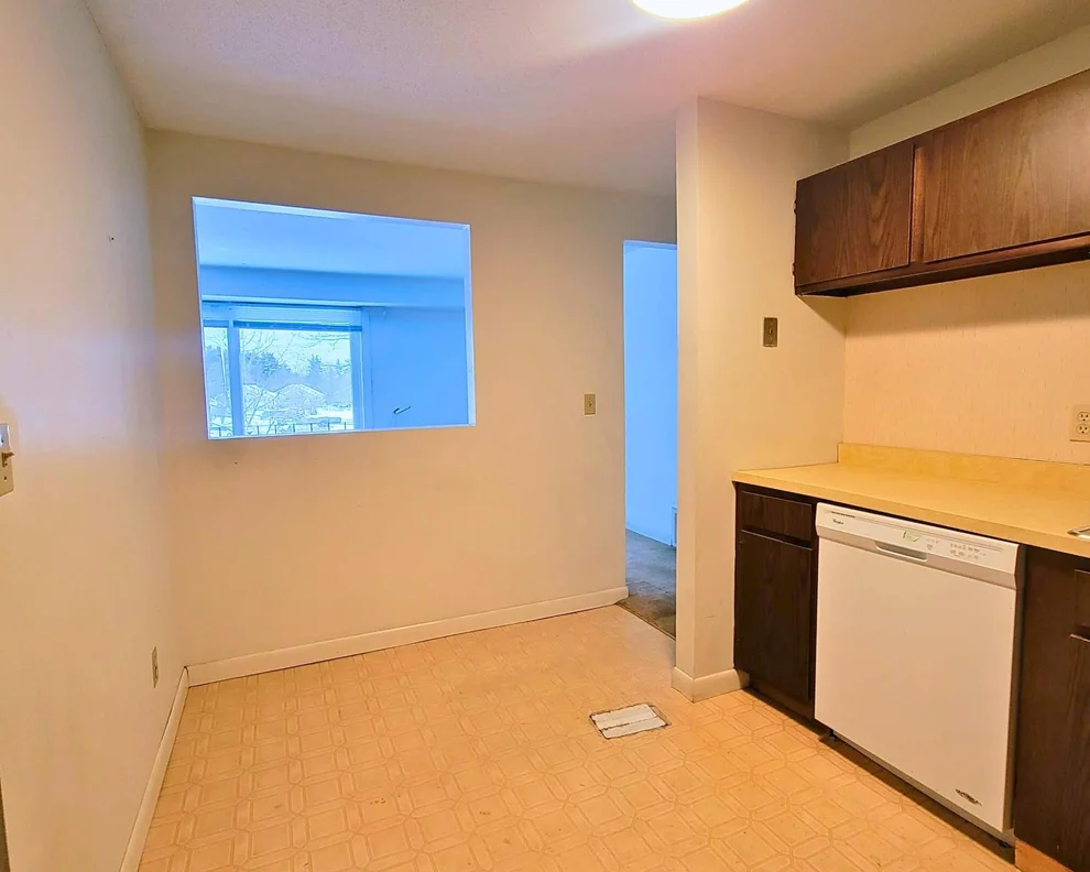 Unit for sale at 5 Brookside, Exeter, NH 03833
