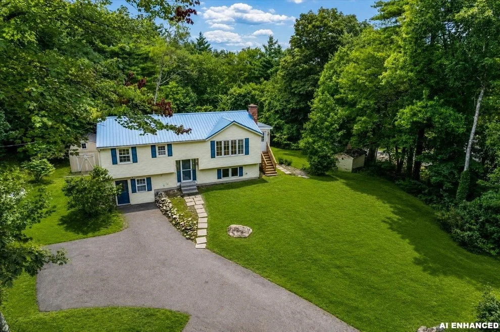 Unit for sale at 207 High Range, Londonderry, NH 03053