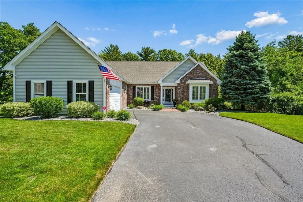 Unit for sale at 315 Sylvan, Manchester, NH 03102