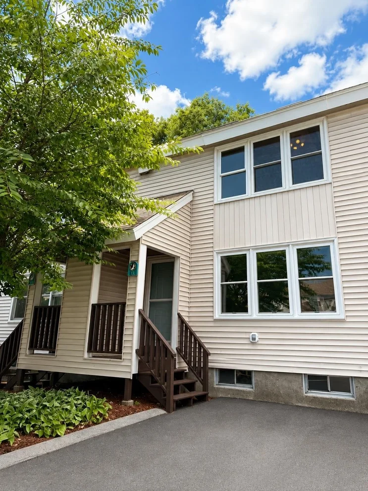 Unit for sale at 355 Circle, Manchester, NH 03103