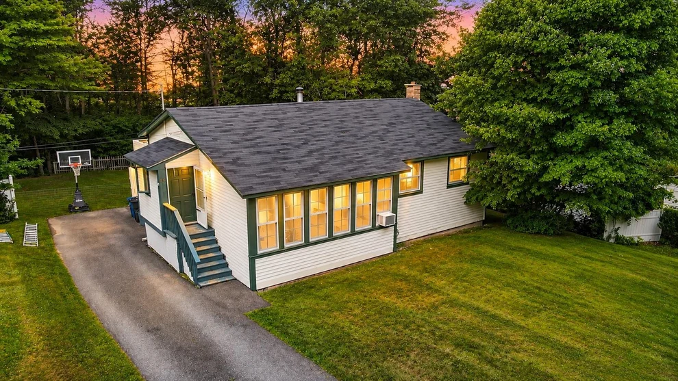 Unit for sale at 69 Carriage Hill, Brattleboro, VT 05301