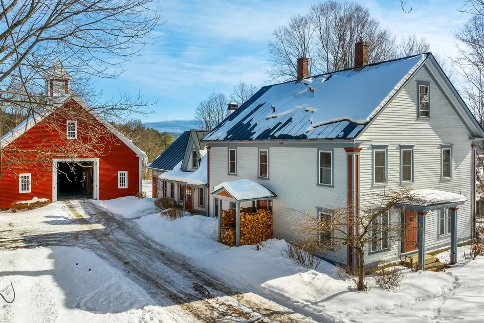 Unit for sale at 68 Doe, Newbury, VT 05051