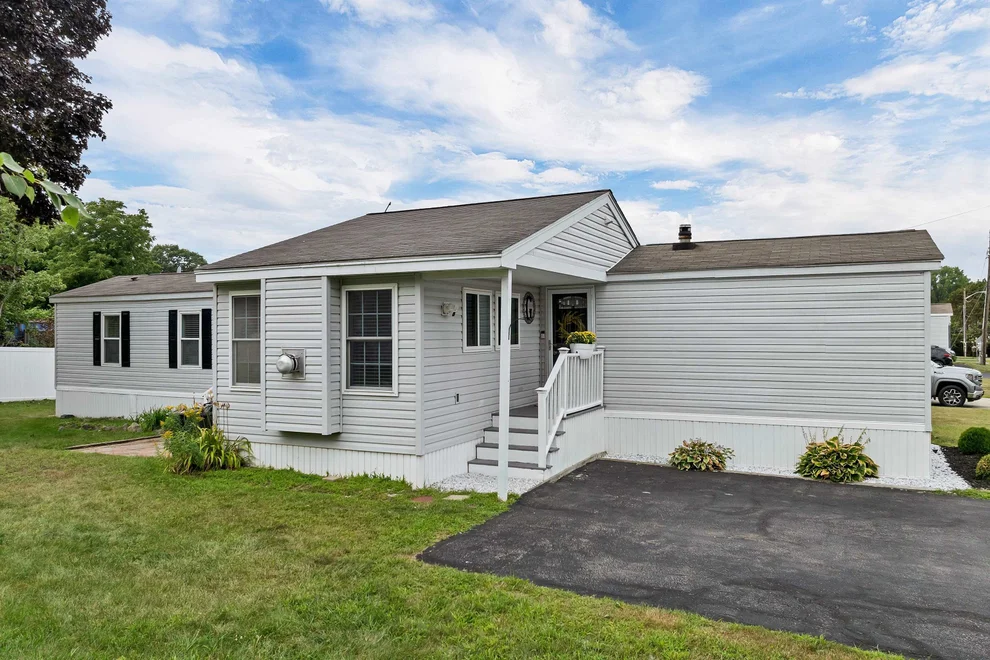 Unit for sale at 183 Orchard, Seabrook, NH 03874