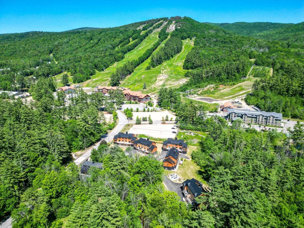 Unit for sale at 7 Black Diamond, Conway, NH 03860