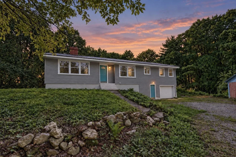 Unit for sale at 60 White Rock Hill, Bow, NH 03304