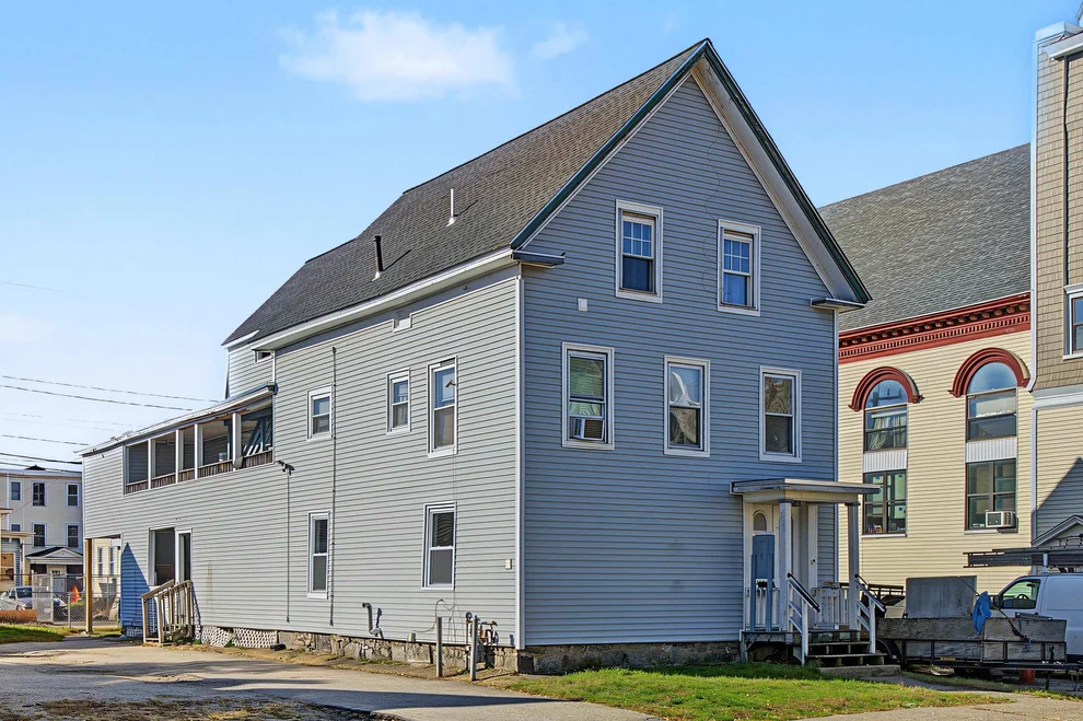 Unit for sale at 297 Central, Manchester, NH 03103