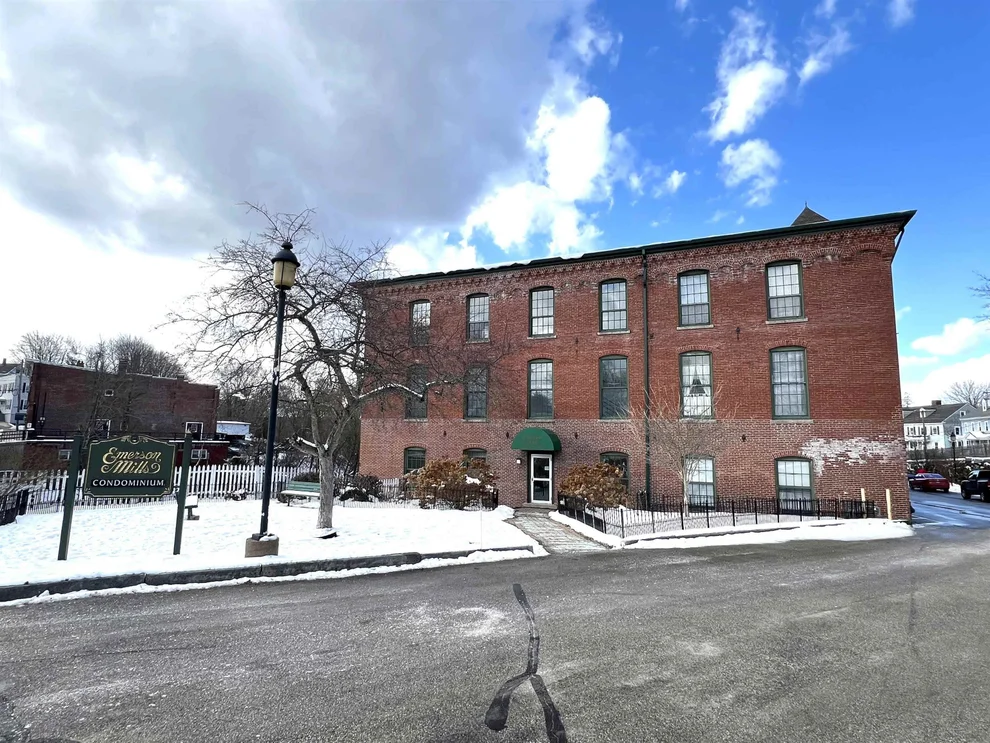 Unit for sale at 100 Main, Pembroke, NH 03275