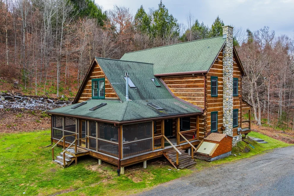 Unit for sale at 34 Midsomer Meadows, Barnard, VT 05031