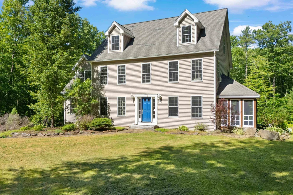 Unit for sale at 17 Stanley Pond, Rochester, NH 03839