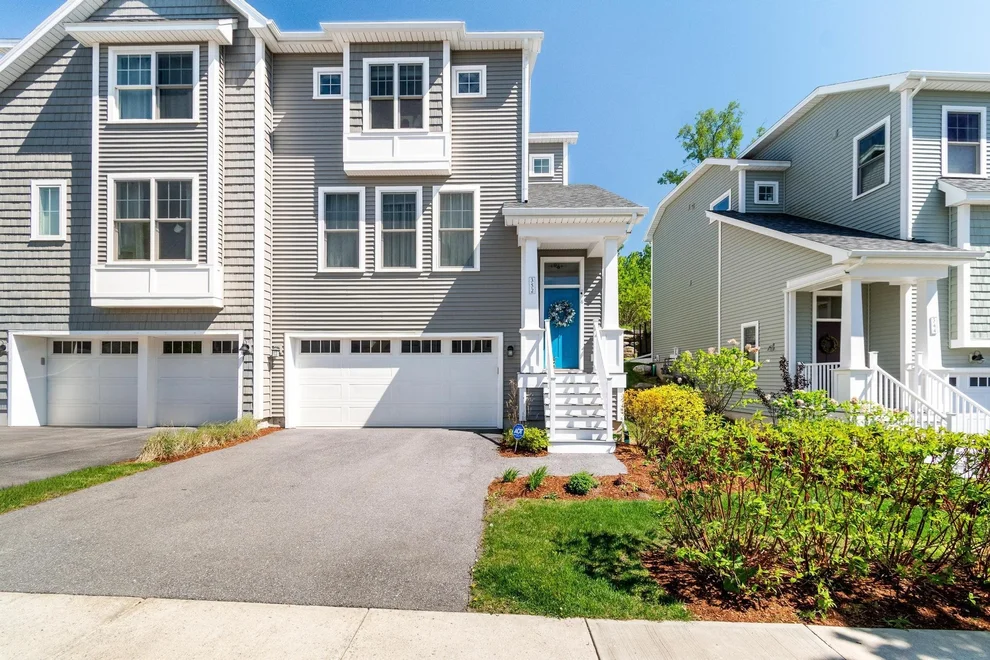 Unit for sale at 352 O'Brien Farm, South Burlington, VT 05403