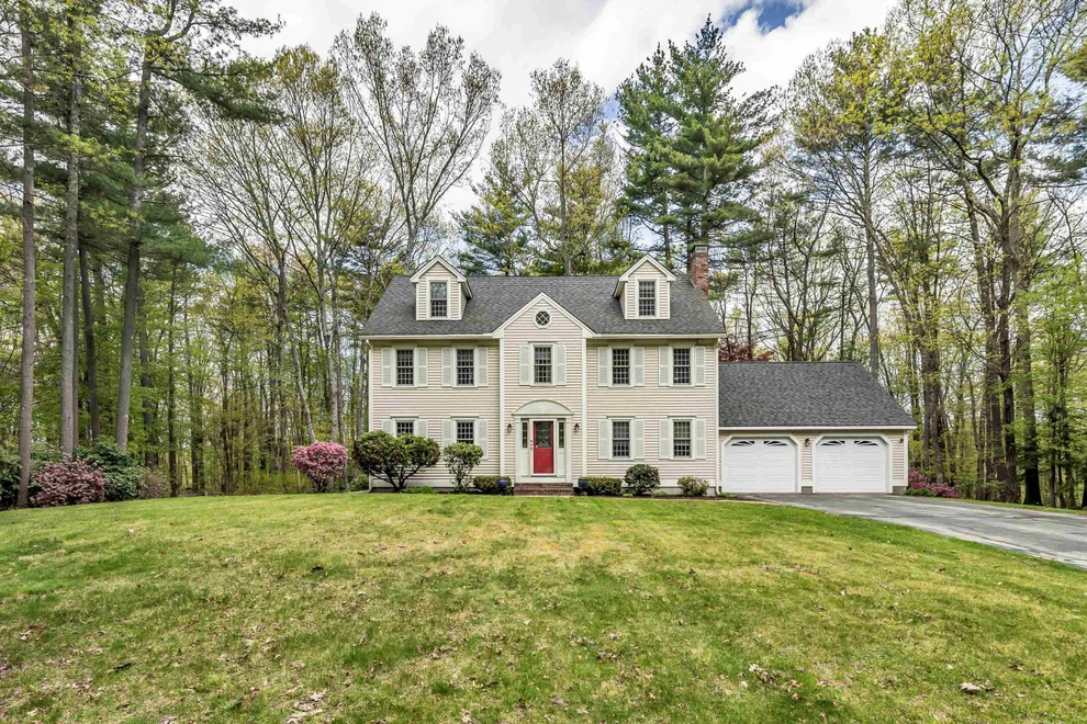 Unit for sale at 4 Cherokee, Londonderry, NH 03053