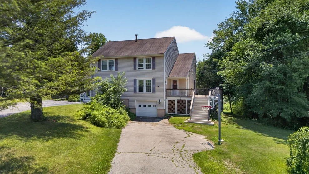 Unit for sale at 5 Richardson, Derry, NH 03038