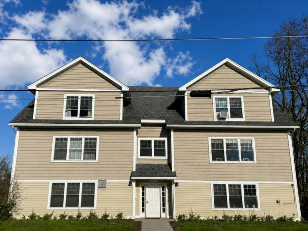 Unit for sale at 354 Manhattan, Burlington, VT 05401