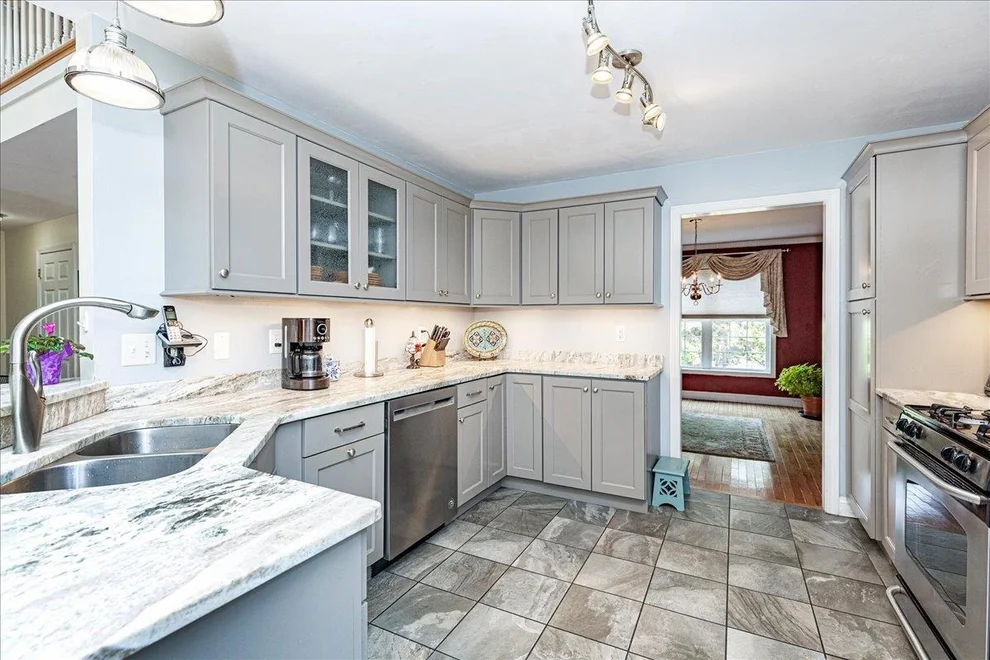 Unit for sale at 16 Dunlin, Portsmouth, NH 03801