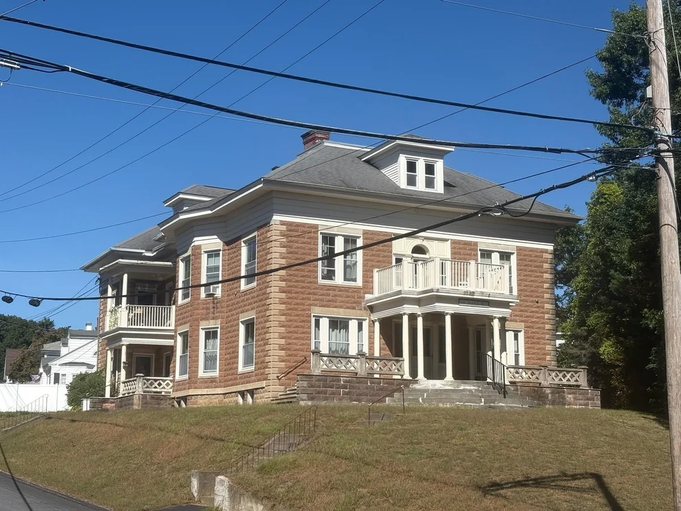 Unit for sale at 18 MAST, Manchester, NH 03102