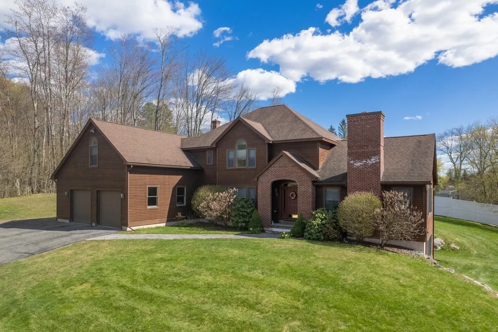 Unit for sale at 10 Upland, Rutland City, VT 05701