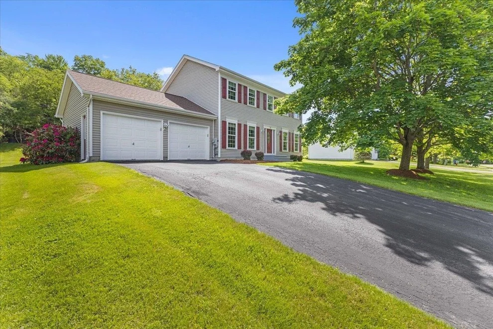Unit for sale at 18 Fairview, Essex Junction, VT 05452