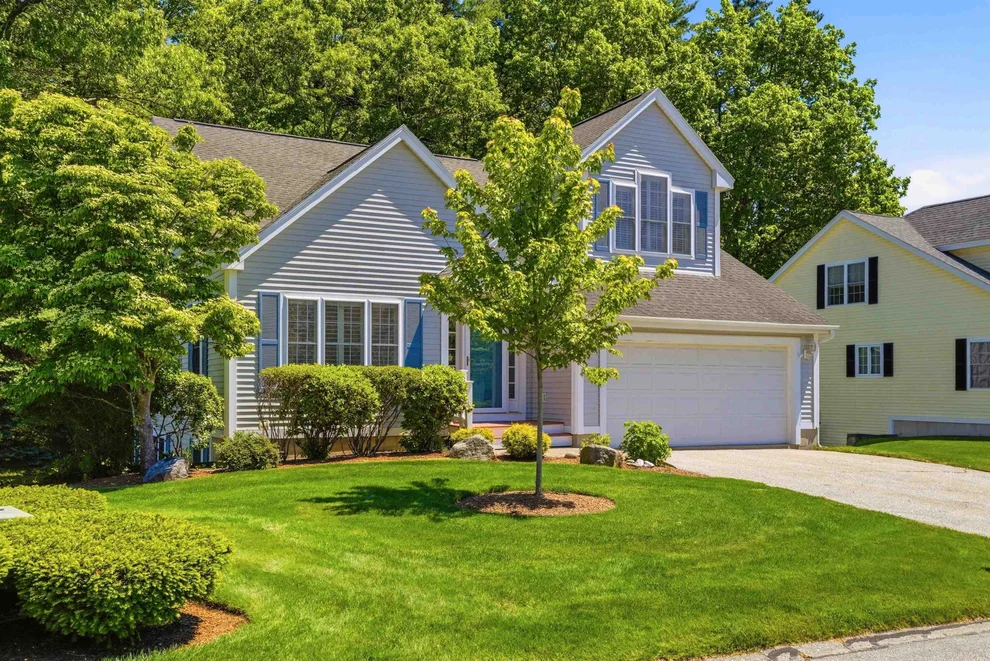 Unit for sale at 6 Meadowood, Exeter, NH 03833