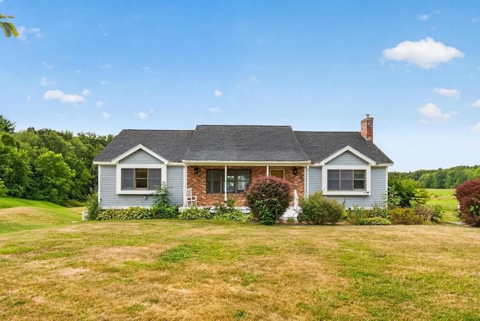 Unit for sale at 571 Silver, Rollinsford, NH 03869