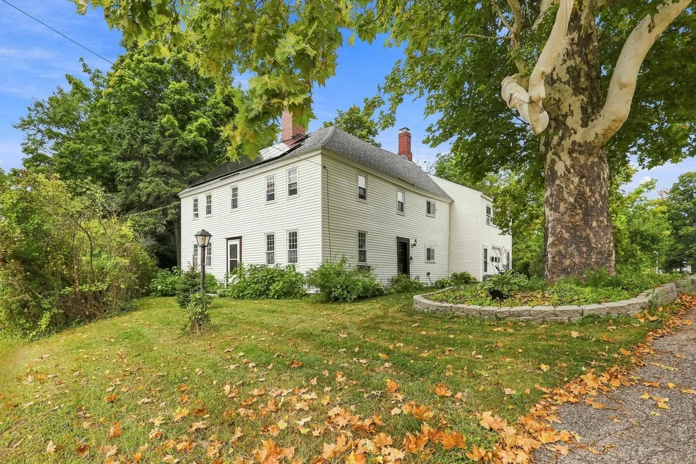 Unit for sale at 2 Old Tilton, Canterbury, NH 03224