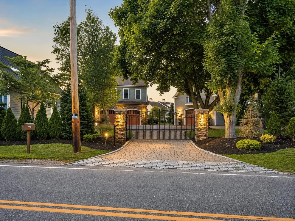 Unit for sale at 11 Post, North Hampton, NH 03862