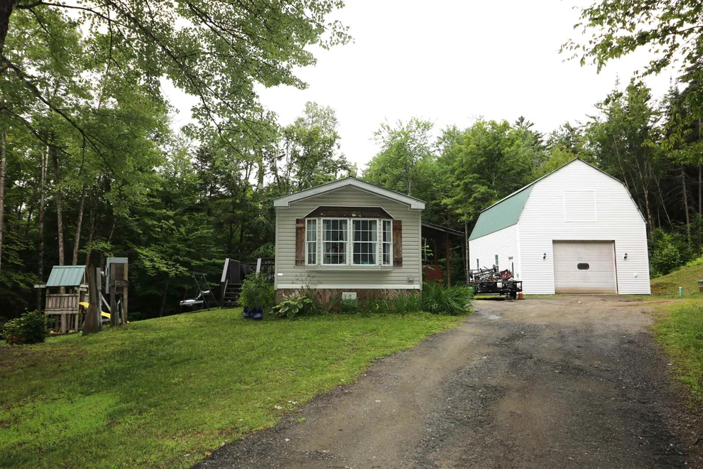 Unit for sale at 677 Rabbit Hollow, Northfield, VT 05663