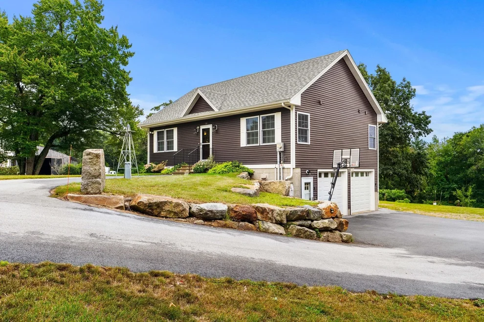 Unit for sale at 20 Pasture, Auburn, NH 03032