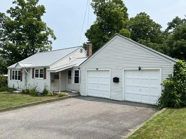 Unit for sale at 98 Greenleaf, Brattleboro, VT 05301
