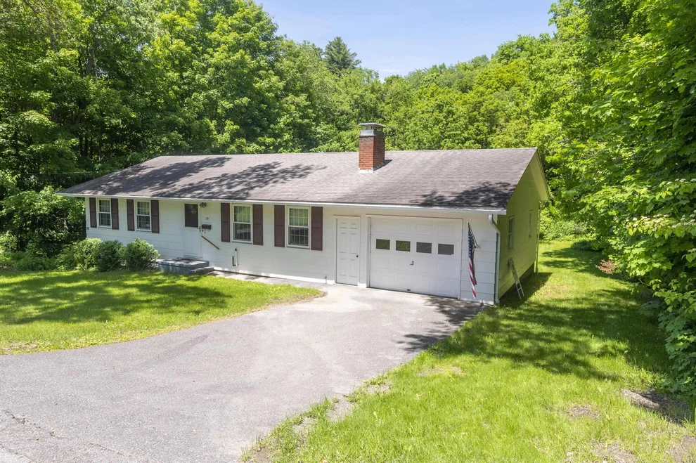 Unit for sale at 131 Slate, Northfield, VT 05663