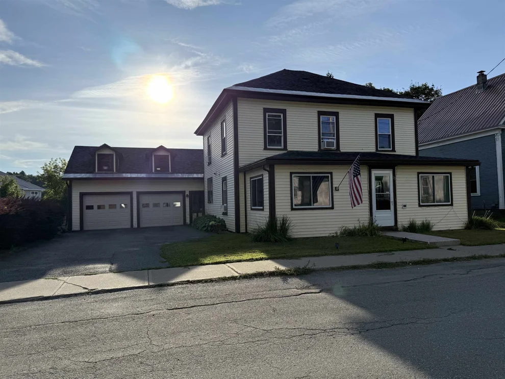 Unit for sale at 75 Autumn, Newport City, VT 05855