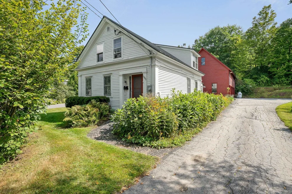 Unit for sale at 1005 & 1009 South Main, Northfield, VT 05663