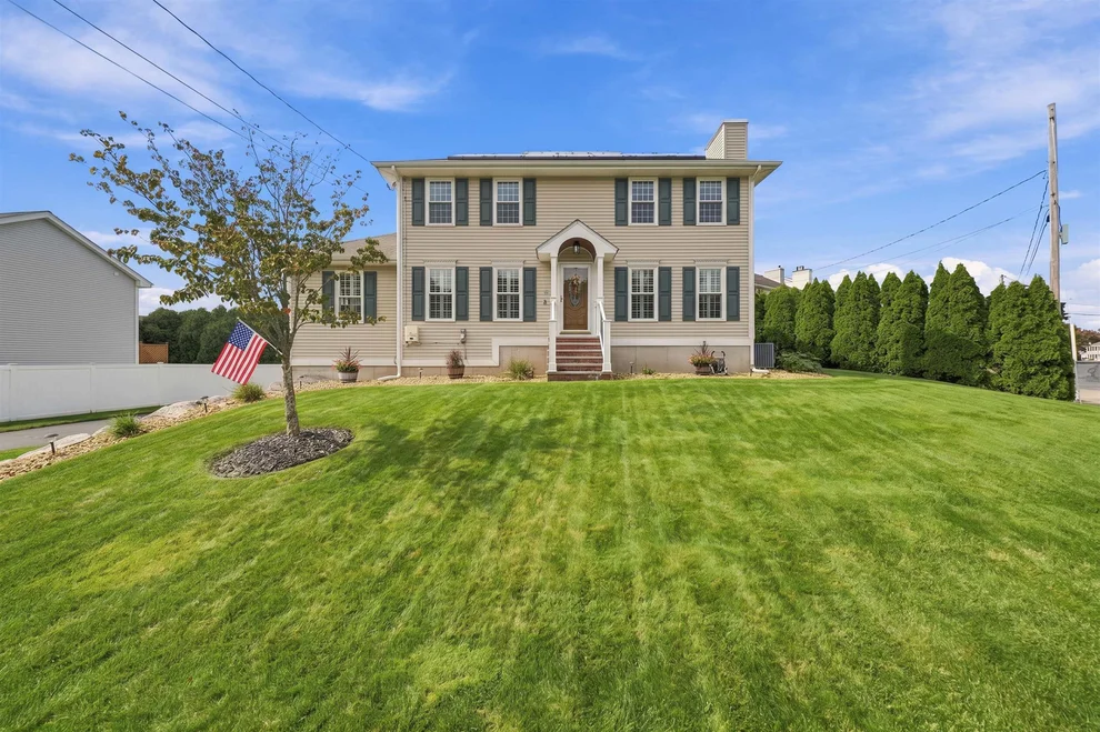 Unit for sale at 94 Stonington, Manchester, NH 03109