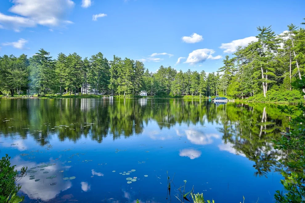 Unit for sale at 27 Brook, Conway, NH 03813
