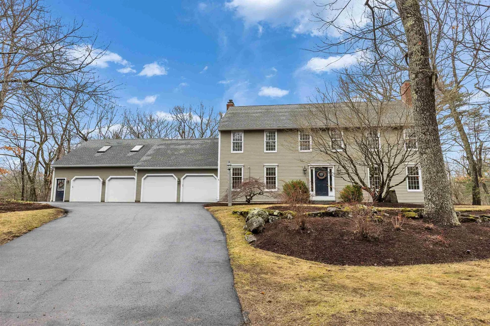 Unit for sale at 7 village woods, Amherst, NH 03031