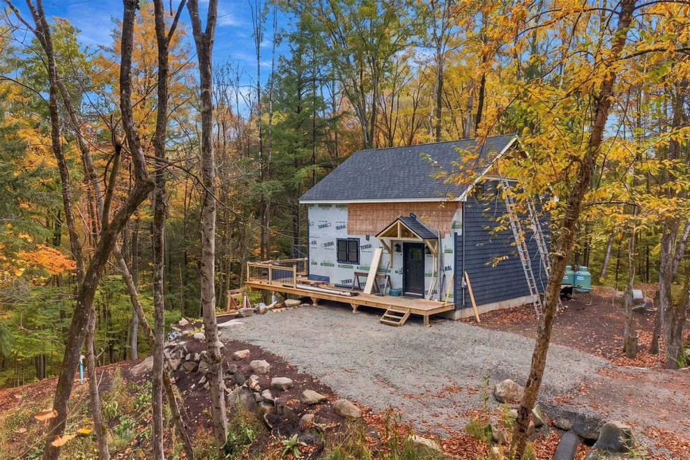 Unit for sale at 144 Cutts, Newport, NH 03773