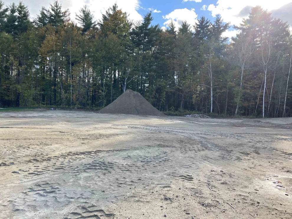 Unit for sale at 24 Stacey, Chester, NH 03036