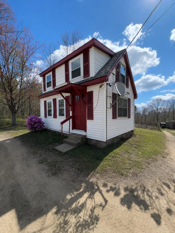 Unit for sale at 356 Suncook Valley, Chichester, NH 03258