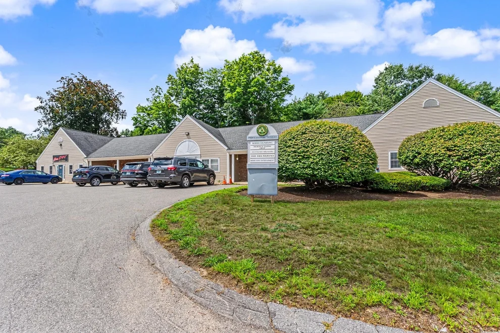 Unit for sale at 1A Commons, Londonderry, NH 03053