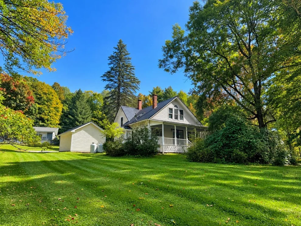 Unit for sale at 4168 Darling Hill, Derby, VT 05829