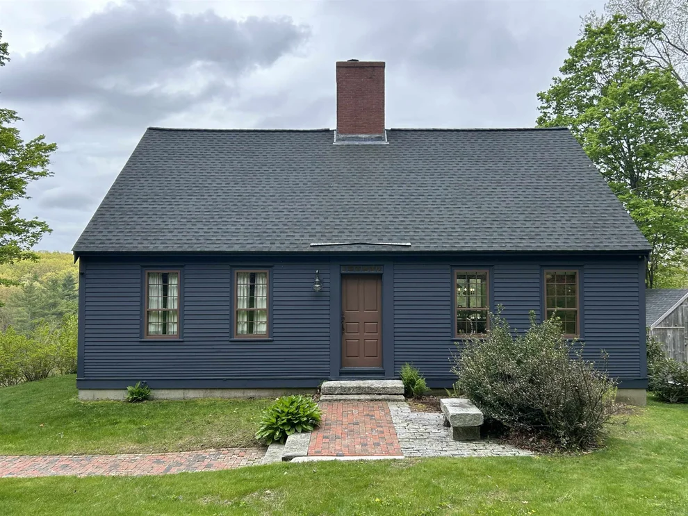 Unit for sale at 50 Moulton Ridge, Kensington, NH 03833
