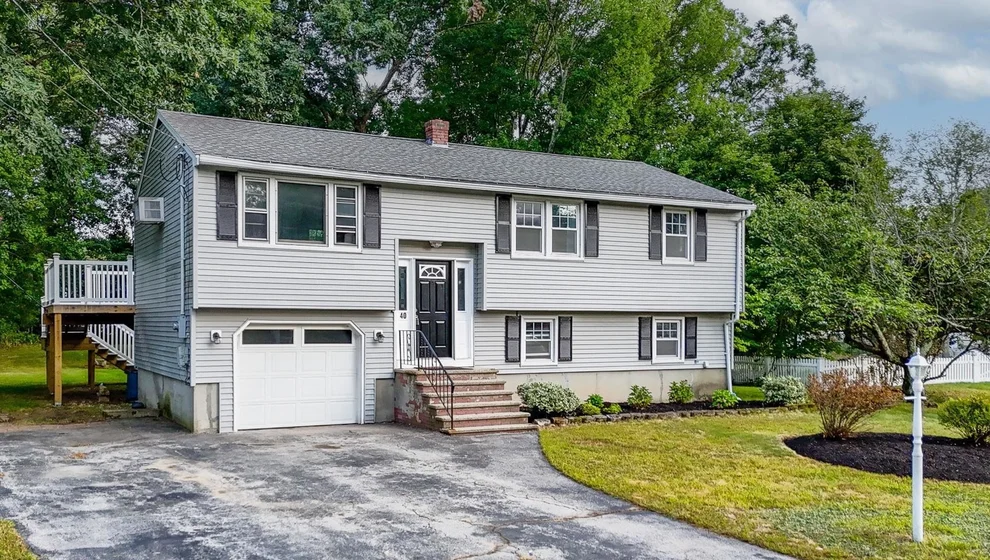 Unit for sale at 40 Lou, Salem, NH 03079