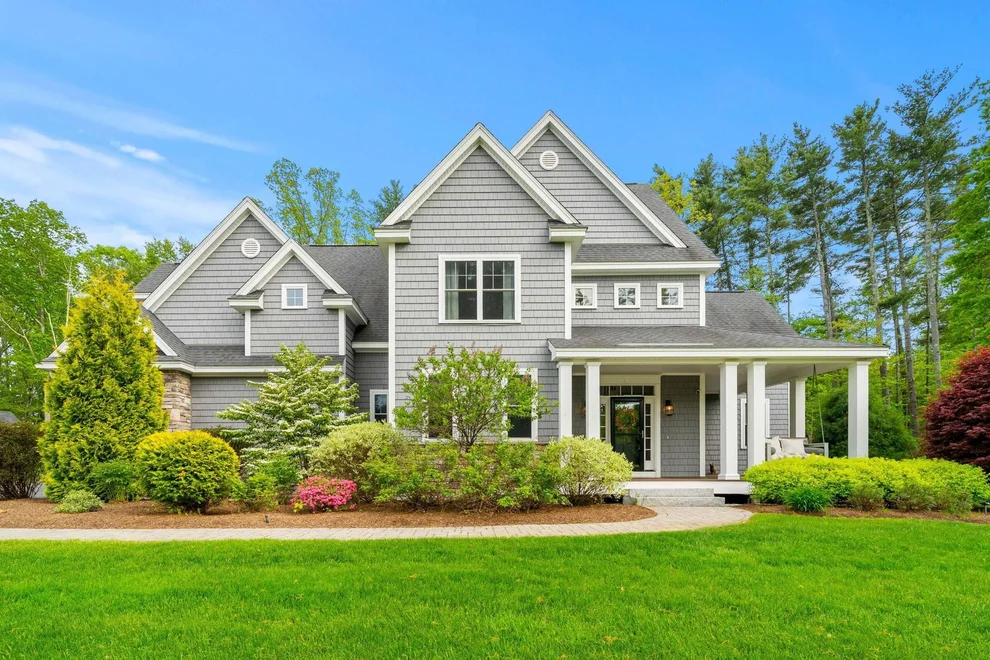 Unit for sale at 10 Lilac, Bedford, NH 03110