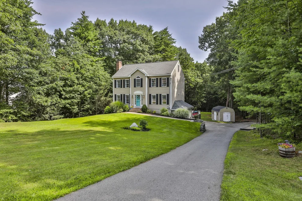 Unit for sale at 7 Kenwood, Newton, NH 03858