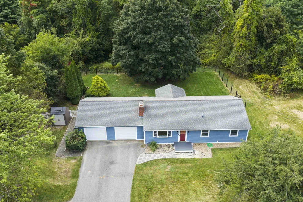 Unit for sale at 1 Hickory, Kensington, NH 03833