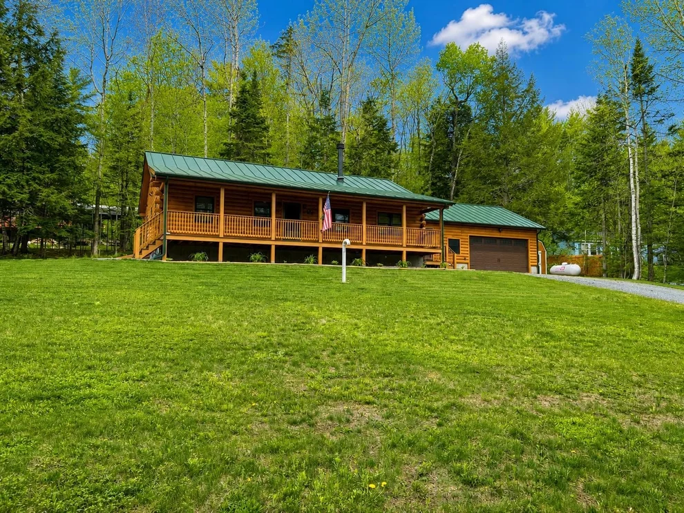 Unit for sale at 11 Amherst, Haverhill, NH 03785